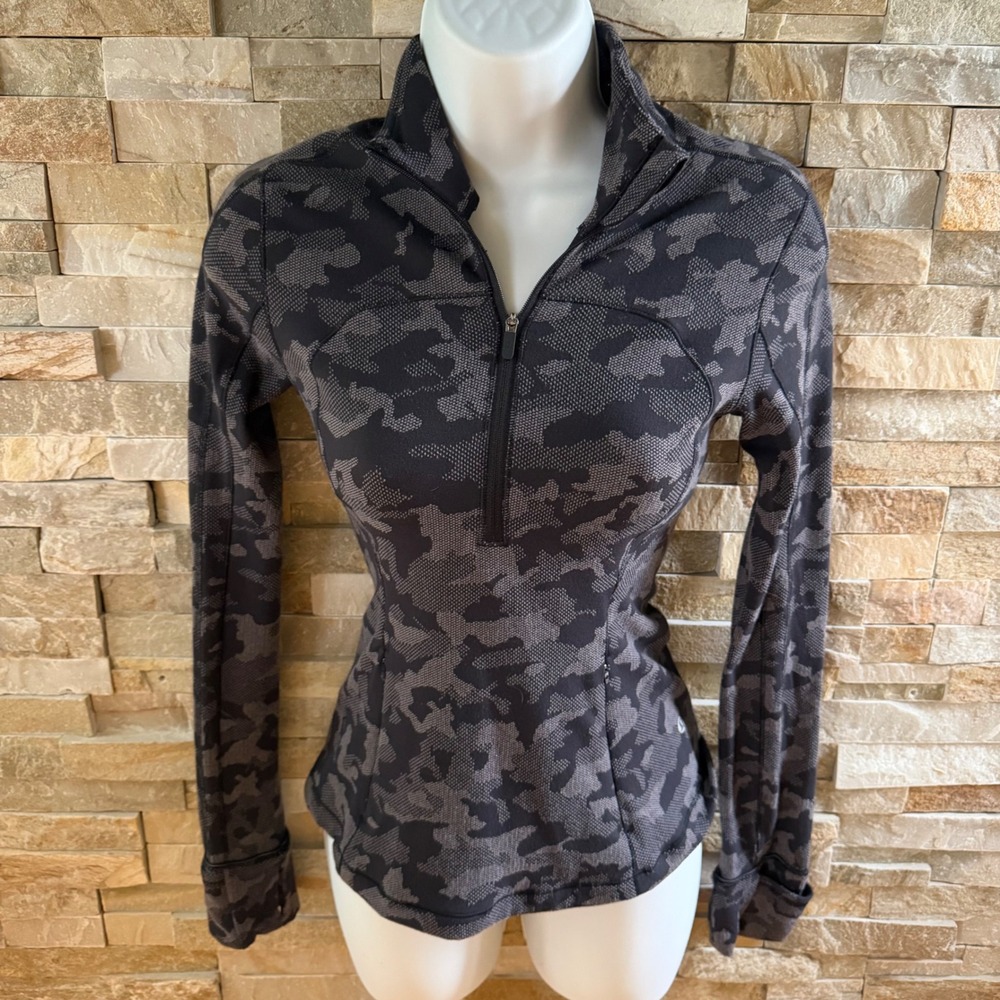 Lululemon Run Briskly 1/2 Zip Heritage Camo Jacquard Black Lunar Rock Size 2